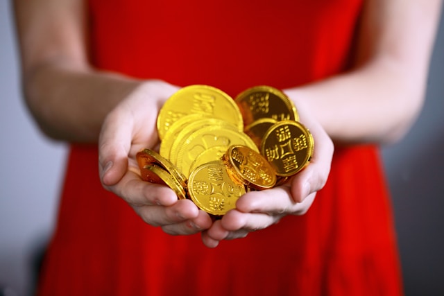 How to Make Money on Webcam: 6 Expert Tips For 2025
