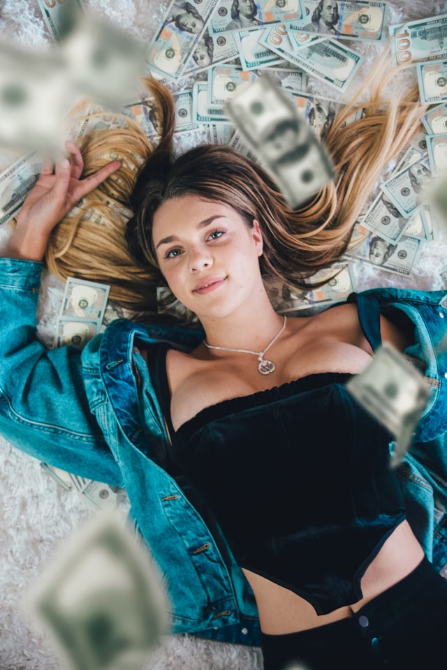 How to Make Money as a Webcam Model: 7 Secrets to Maximize Earnings