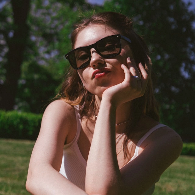 How to Become a Cam Model in 2025: 6 Useful Tips