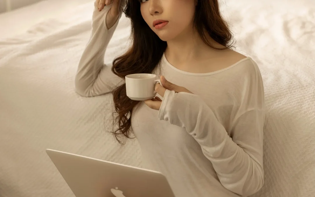 How to Start a Webcam Site? A Step-by-Step Guide for 2025